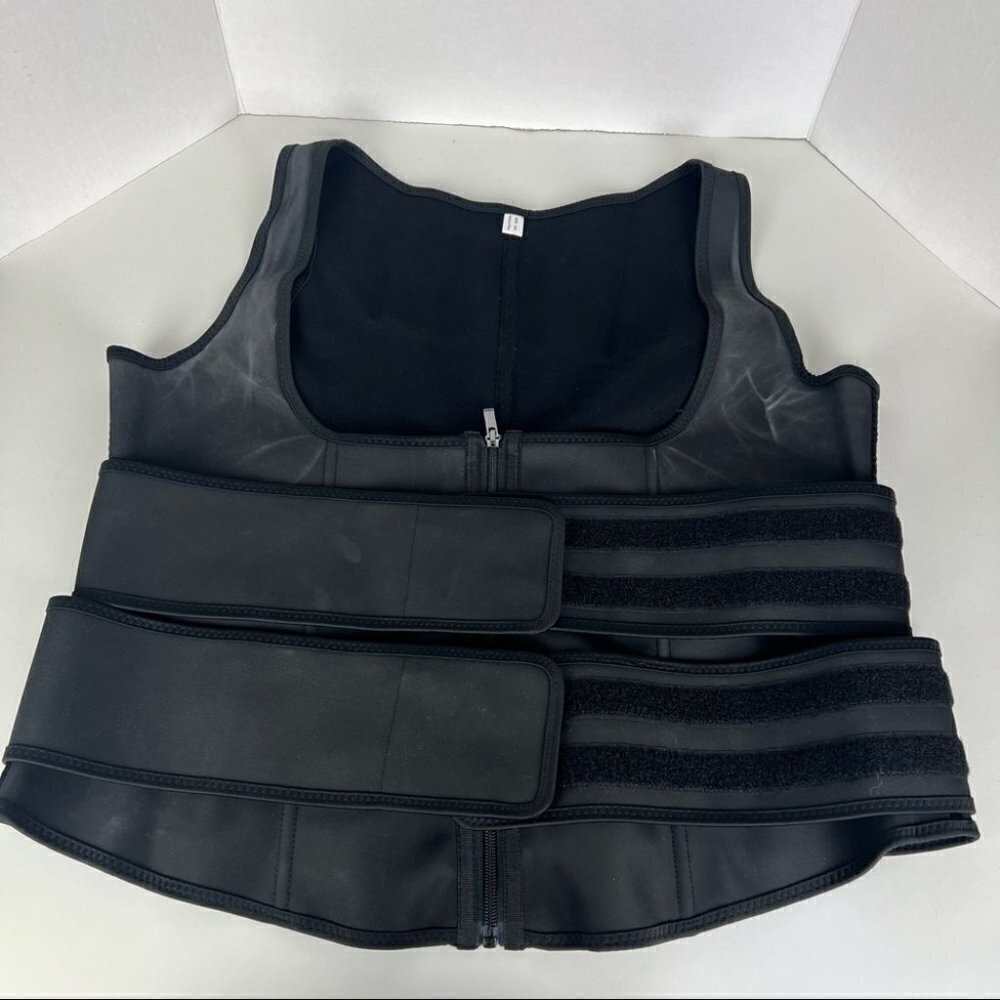 Nwot - Women’s Workout Vest With Double Belts In Black. Size: 6xl.